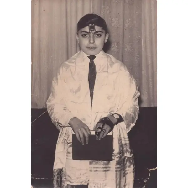 Bar Mitzva töreninden hatıra: bir Yahudi gencin 13. yaş kutlaması, 12 Ocak 1965, 10x14 cm