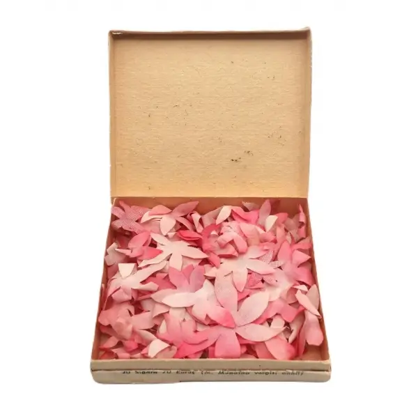 TC İnhisarlar İdaresi'nin içi çiçek dolu YENİCE sigara kutusu, 8x7x2 cm
