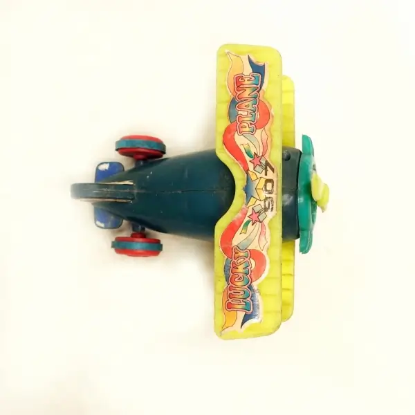 Plastik oyuncak uçak, 10x10x7 cm