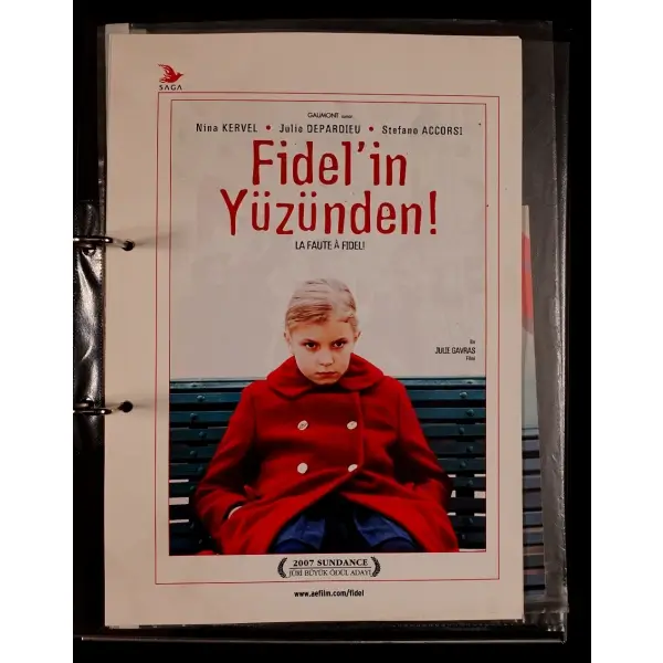 FİDEL´İN YÜZÜNDEN (La Faute  A Fidel!) filminin basın dosyası, bir adet CD ekiyle birlikte, A.E. Film, dosya boyutu 26x32 cm...