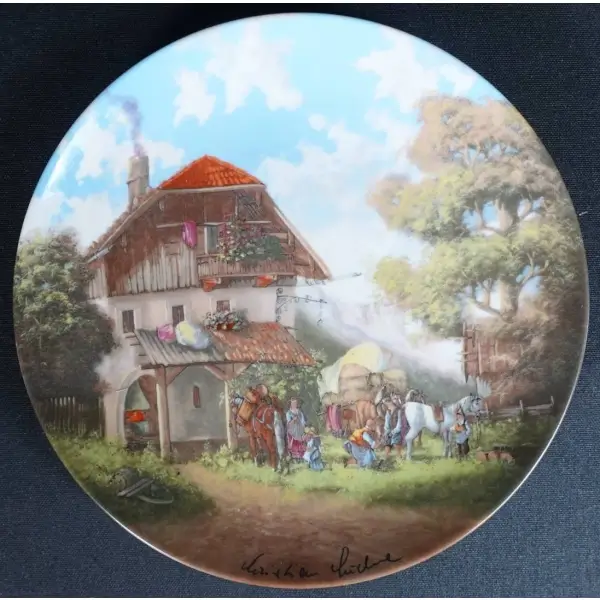 Alman malı ´´Seltmann Weiden´´ marka, elle renklendirme çiftlik ve aile konulu porselen duvar tabağı, orijinal kutusu ile birlikte, ürün numarası: R 419, çap 19 cm...