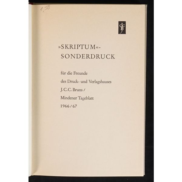 Almanya´nın Minden kasabasında faaliyet gösteren geçmiş zaman yayıncılarına, matbaacılarına ve mücellitlerine dair Almanca kitap: MINDENER BUCHGEWERBE, Johann Karl v. Schroeder, 1966/67, J.C.C. Bruns / Mindener Tageblatt, 80 sayfa, 14x21 cm...