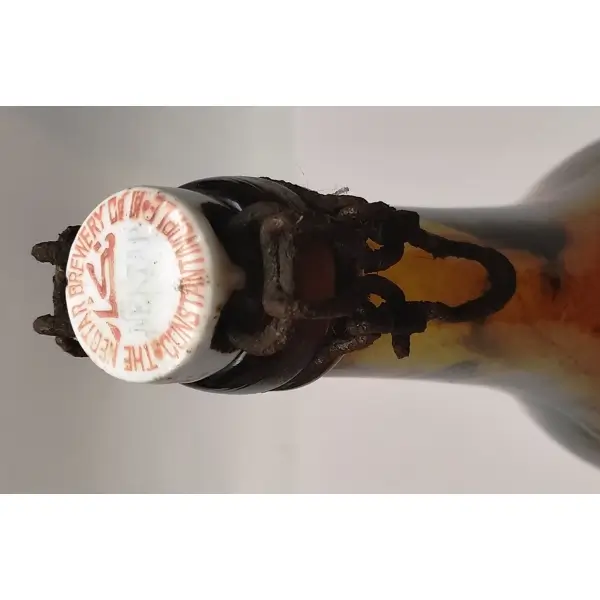 The Nectar Brewery Co Ltd. Büyükdere (Constantinople) yazılı bira şişesi, orijinal porselen kapağıyla, 30 cm...