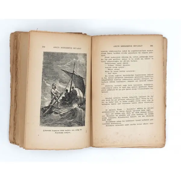 ARZIN MERKEZİNE SEYAHAT, Jules Verne, tercüme eden: Ferid Namık Hansoy, 1950, İnkılâp Kitabevi, 264 sayfa, 13x20 cm...