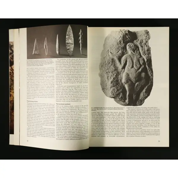 Larousse Encyclopedia of PREHISTORIC & ANTIENT ART, Rene Huyghe, 1981, England, 415 sayfa, 21x29 cm...