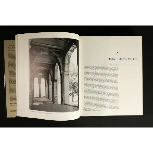 A HISTORY OF OTTOMAN ARCHITECTURE (with 521 illustrations, 4 Color Plates), Godfrey Goodwin), 1971, London, The John Hopkins Press, 511 sayfa, 24x29 cm...