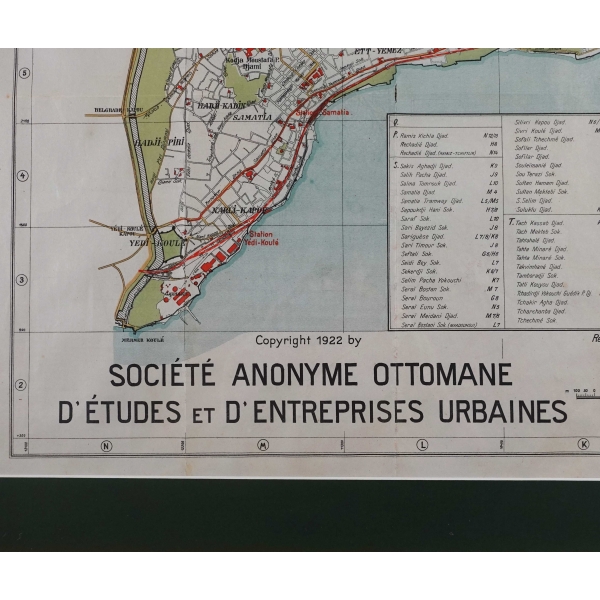 Sokak isimlerini ve mahalleleri gösteren Constantinople haritası, çerçevesiyle birlikte 86x104 cm...