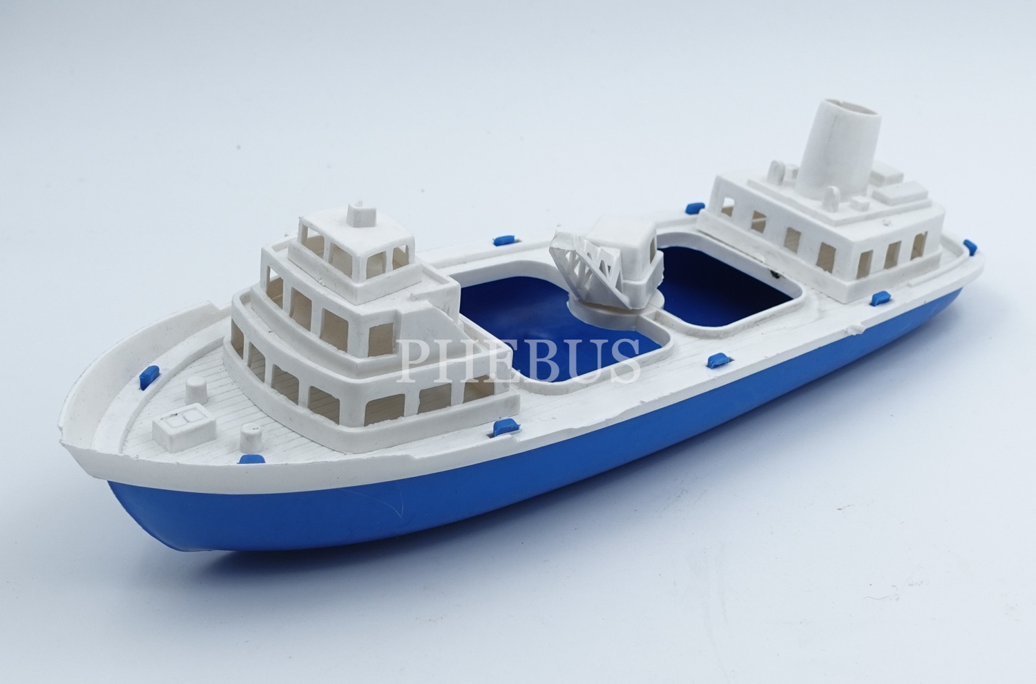 İş gemisi, plastik, 30x10x8 cm...