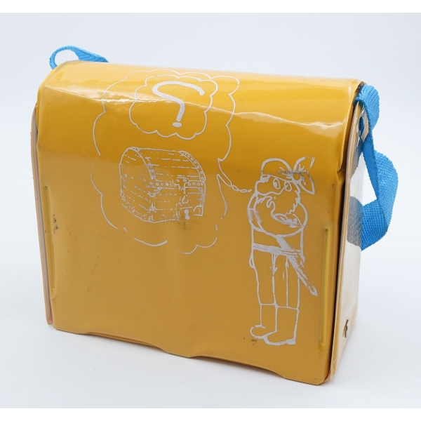 Kale ve insan çizimleri ile süslenmiş beslenme çantası, 18x16x8 cm...