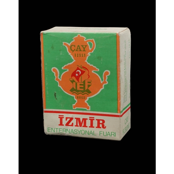 İzmir Enternasyonal Fuarı çay paketi (dolu), 9x11x5 cm...