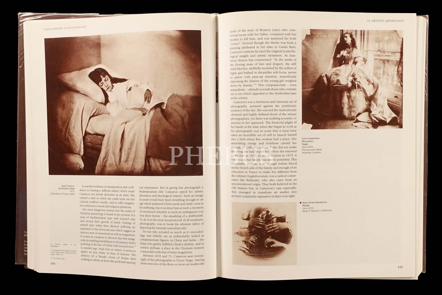 A NEW HISTORY OF PHOTOGRAPHY, (editör: Michel Frizot), 1998, Könemann, 775 sayfa, 25x31 cm...