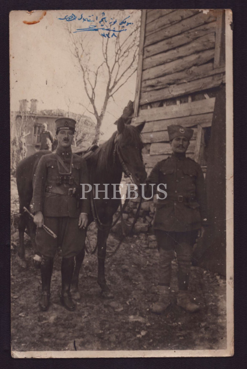 Neferi ile fotoğraf aldıran bir teğmenin 1921 tarihli 