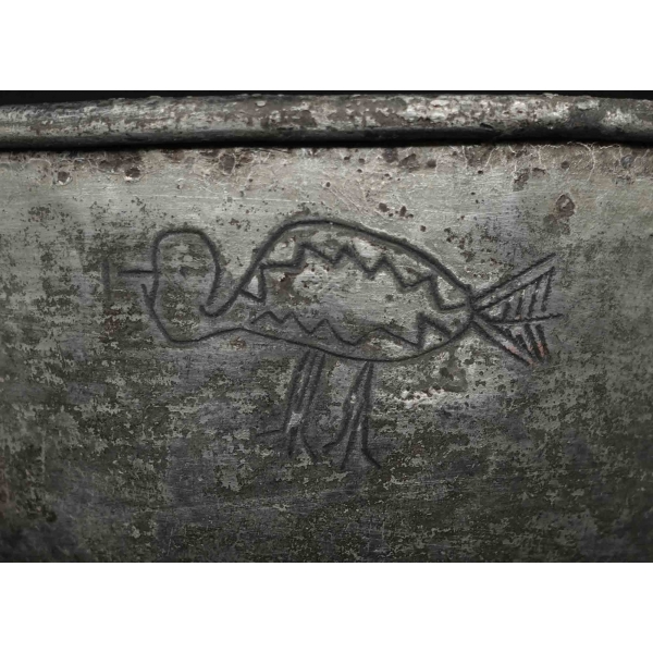 Kalem işçiliği ile Yeniçeri, kuş ve balık çizimleri ile süslenmiş Osmanlı tas, 14x7 cm...