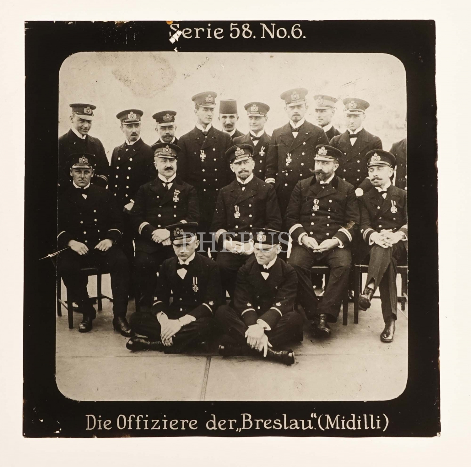 Midilli gemisinde vazifeli Alman subayların görüldüğü pozitif cam slayt, 9x9 cm...