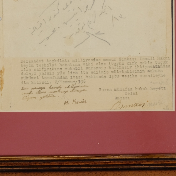 Mustafa Kemal Atatürk´ün notu ile ıslak imzasının yer aldığı, Bursa Müdafaa-i Hukuk Cemiyeti Reisi Osman Nuri tarafından düzenlenmiş, 2 Temmuz 1336 tarihli evrak, çerçevesiyle birlikte 32x42 cm...