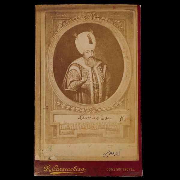 Karakaşyan Fotoğrafhanesi tarafından yayımlanan padişahlar serisinden, CDV (kartvizit) boy Kanuni Sultan Süleyman portresi, R. Caracachian, Constantinople, 6,5x11 cm...
