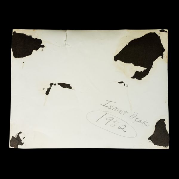 Bir hemşirenin terekesinden, ağırlıkla 1940 - 1960 yılları arasını kapsayan, öğrencilik ve meslek yaşamına ışık tutan 134 adet fotoğraf ve 6 adet belge lotu...