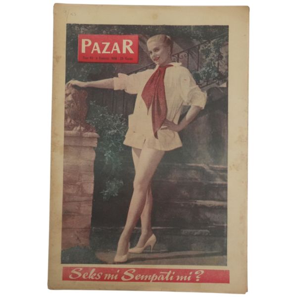 KİBAR HIRSIZ, İĞRETİ SURAT, GENÇ KIZ KALBİ, SUPERMEN, VAK VAKA KARDEŞ çizgi romanlarının tefrika edildiği Pazar Dergisi'nin 1957-1962 yılları arasında yayımlanan toplam 9 sayısı 29x42 cm..