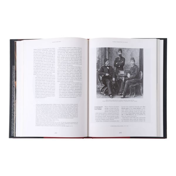 SANATTA BATI´YA AÇILIŞ VE OSMAN HAMDİ (Cilt I-II), Mustafa Cezar, 1995, Erol Kerim Aksoy Kültür, Eğitim, Spor ve Sağlık Vakfı Yayını, 805 sayfa, 24x33 cm...