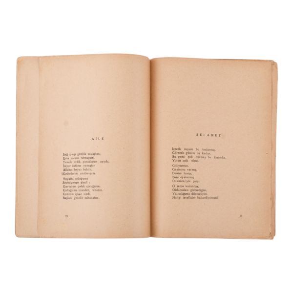 KAPALI ÇARŞI, Behçet Necatigil, 1945, Marmara Kitabevi, 55 sayfa, 15x22 cm...