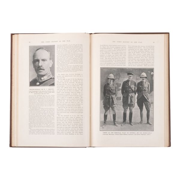 The Times gazetesinin, Çanakkale Savaşı´na dair kaleme alınan haber ve makaleleri, çok sayıda fotoğraf eşliğinde bir araya getirdiği özel cilt: THE TIMES HISTORY OF THE WAR, 20,5x30 cm...