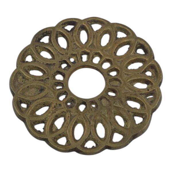 Geleneksel motifli naht sanatı numuneleri, pirinç, muhtelif ebatlarda, (en büyüğü 20x10,5 cm, en küçüğü 6x6 cm)...