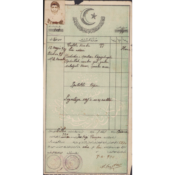 Adana'da bir kadına ait iskan belgesi, Osmanlıca yazılı, 1930 tarihli, fotoğraflı, damgalı, 30,5x16cm