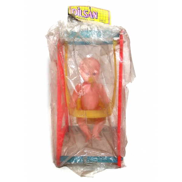 Türk malı, Pilsan Oyuncakları, ambalajında, plastik oyuncak salıncaklı bebek, 12x26x13 cm
