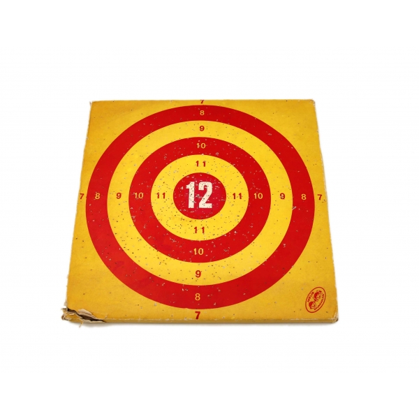Melis Oyuncakları marka yerli malı dart, çift taraflı, 28x28 cm, bir köşesi haliyle