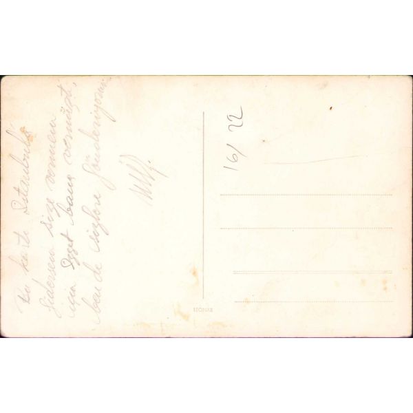 Arkası yazılı askerler hatıra fotoğrafı, yorgun haliyle