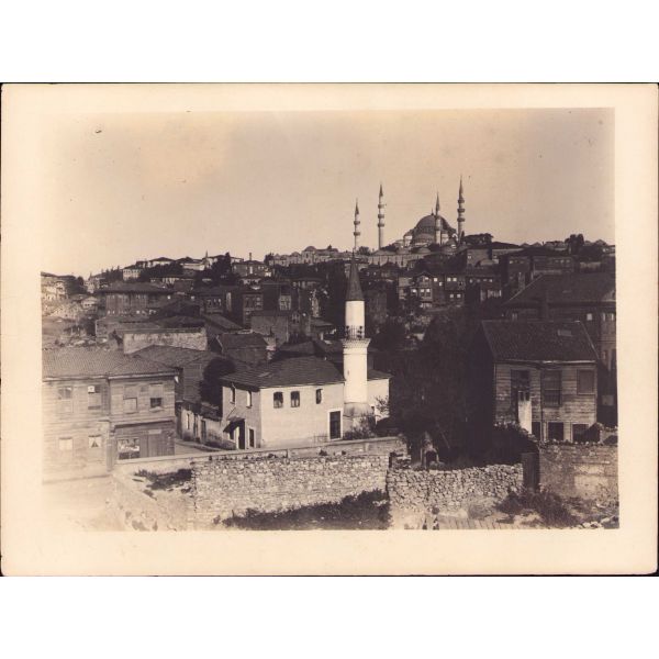 Osmanlıca Foto Ahmed Emin damgalı Süleymaniye genel görünümü, 18x23 cm, kenarları yıpranmış haliyle