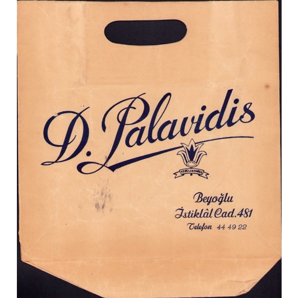 Önlü arkalı D. Palavidis-Beyoğlu İstiklâl Cad. yazılı kâğıt torba, 27x31 cm, yıpranmış haliyle