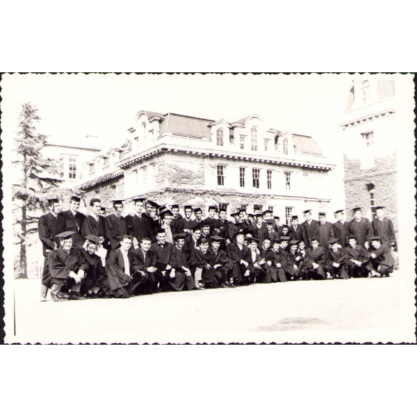 3 adet mezuniyet hatıra fotoğrafı, Foto Türk Ajans Press-İstanbul damgalı, 11x18 cm, köşeleri kırık haliyle