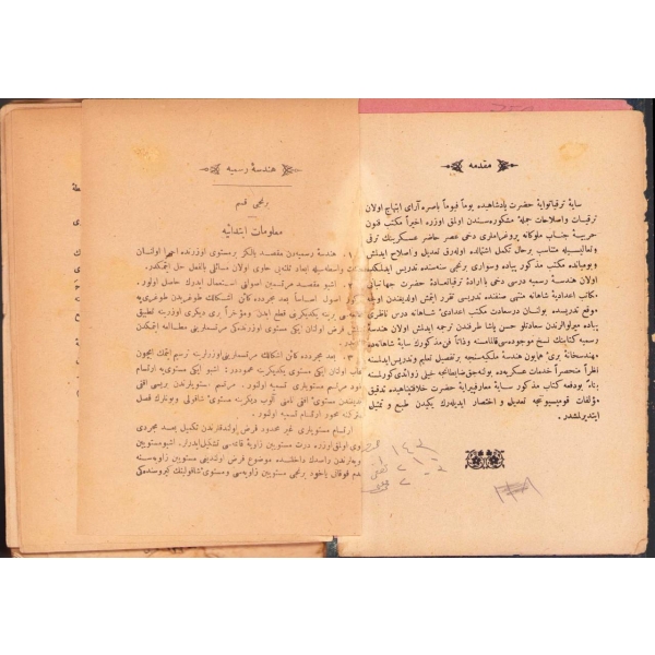Osmanlıca 3 kitap tek ciltte: Hendese-i Resmiyye, çev. Hasan, Şirket-i Mürettibiye Matbaası, İstanbul 1321, 122 s.;