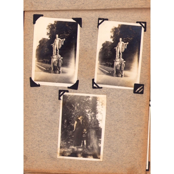 Cemil Sena Ongun'a Ait 106 Adet Fotoğraf Albümü, kapak cildi hafif yıpranmış haliyle, 17x24 cm
