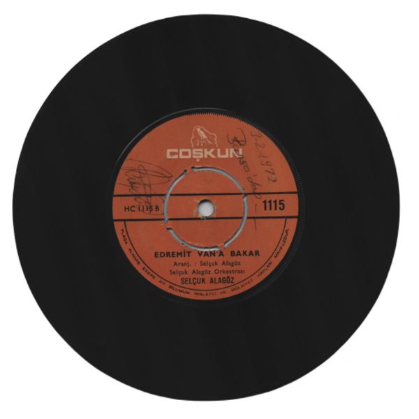 SELÇUK ALAGÖZ - Edremit Van´a Bakar / Bağ Bozumu (Seherde Bir Bağa Girdim ismiyle de bilinen Bir Çok değerli sanatçının yorumladığı parça Orijinalinde Erzincan´lı Aşık Daimi´ye aittir.)