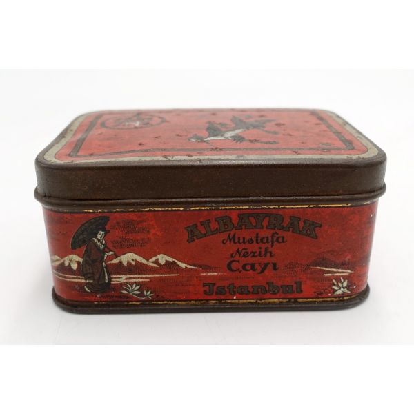 ALBAYRAK MUSTAFA NEZİH ÇAYI (The Albairak Moustafa Nezih) teneke kutusu, 9x6x4 cm