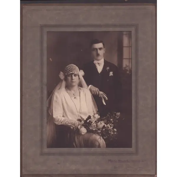 Özel fotoğraf kabında düğün hatıra fotoğrafı, Osmanlıca ve Fransızca 
